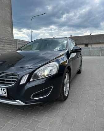 Volvo V60 cena 32500 przebieg: 248000, rok produkcji 2011 z Rypin małe 277